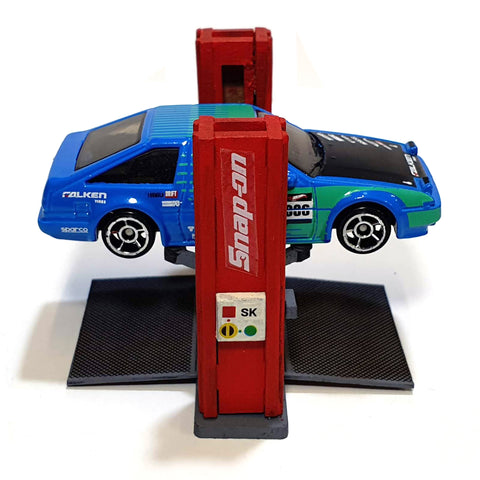 1/64th Scale Twin Post Lift