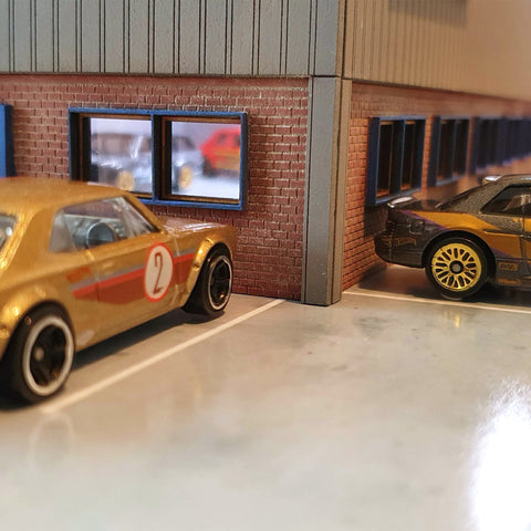 The Unit 1/64th Scale Garage